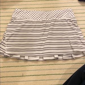 Grey and white Lulu Lemon Skirt- size 6